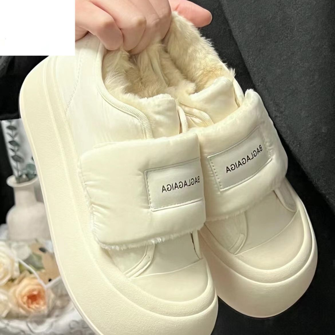 网红2023韩版外穿鞋子秋冬加绒加厚厚底防滑奶油松糕百搭保暖羽绒