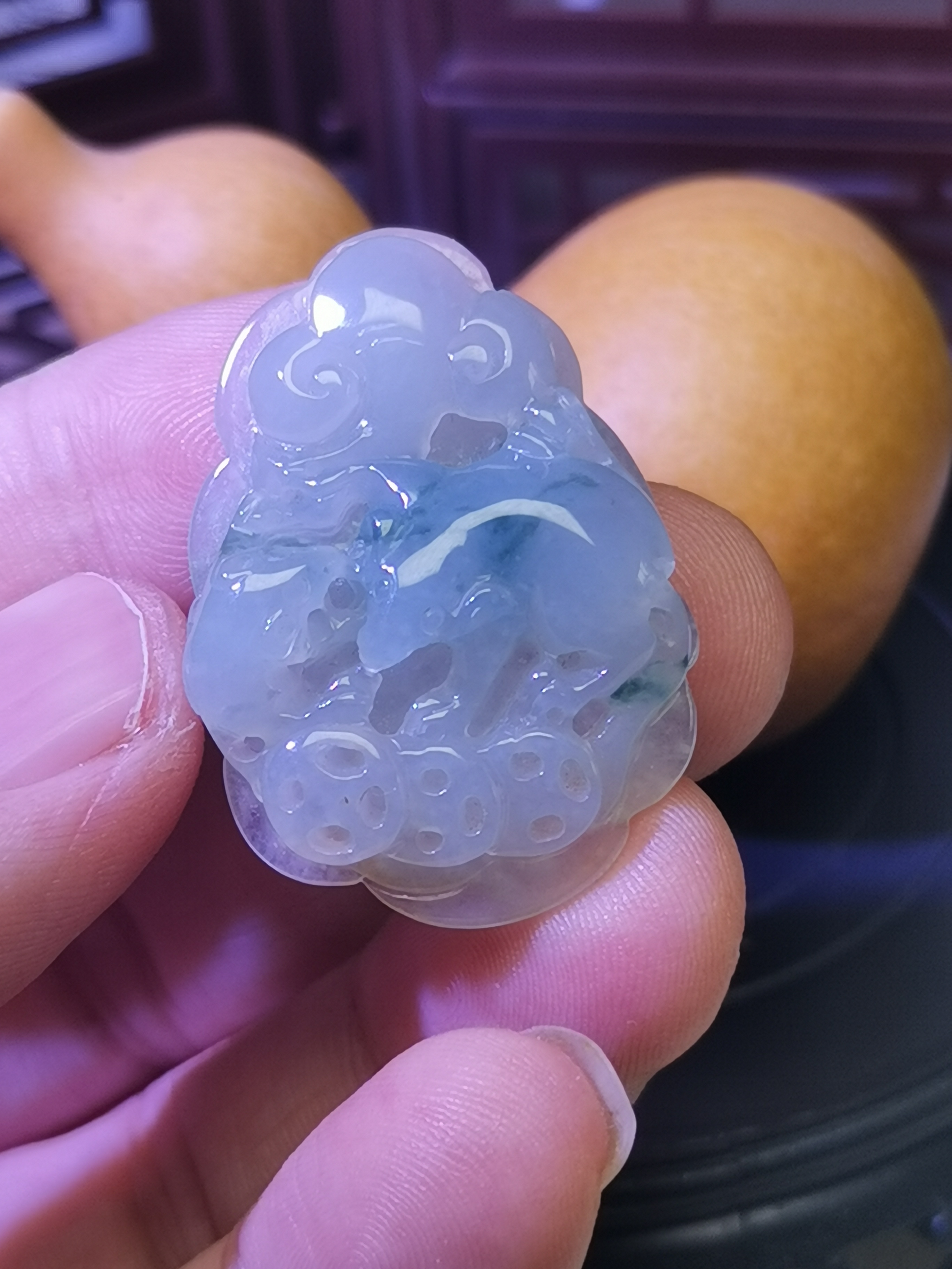 天然翡翠荷叶吊坠