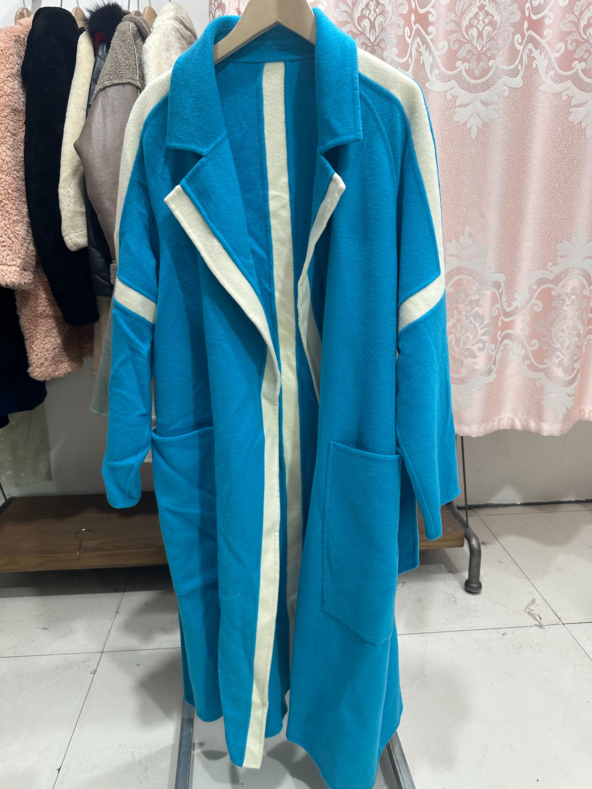 C881-C890 直播间主播手里衣服为准 工厂样衣 断码样衣