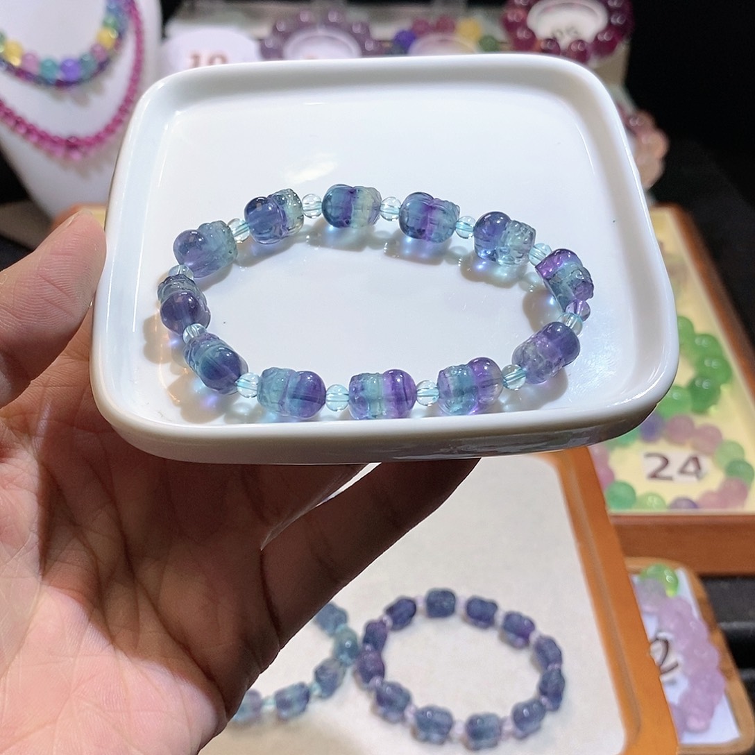 水晶手链未镶嵌是**！