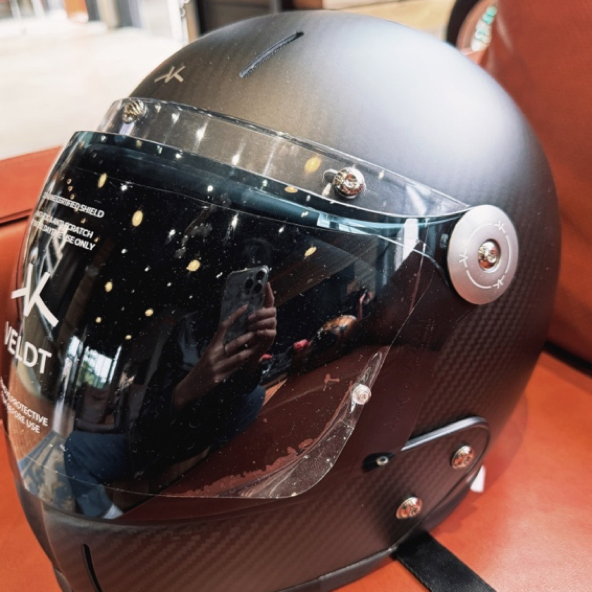 Veldt 头盔 全碳纤维 很轻  亚光黑 适合头围56-64