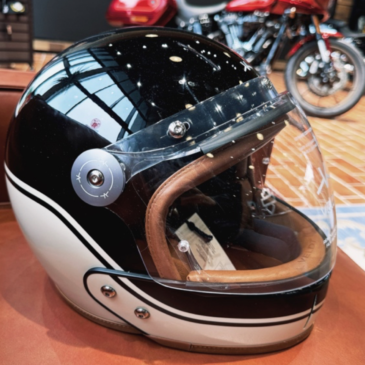 Veldt 头盔 全碳纤维 很轻  Baak 限量款 适合头围56-64