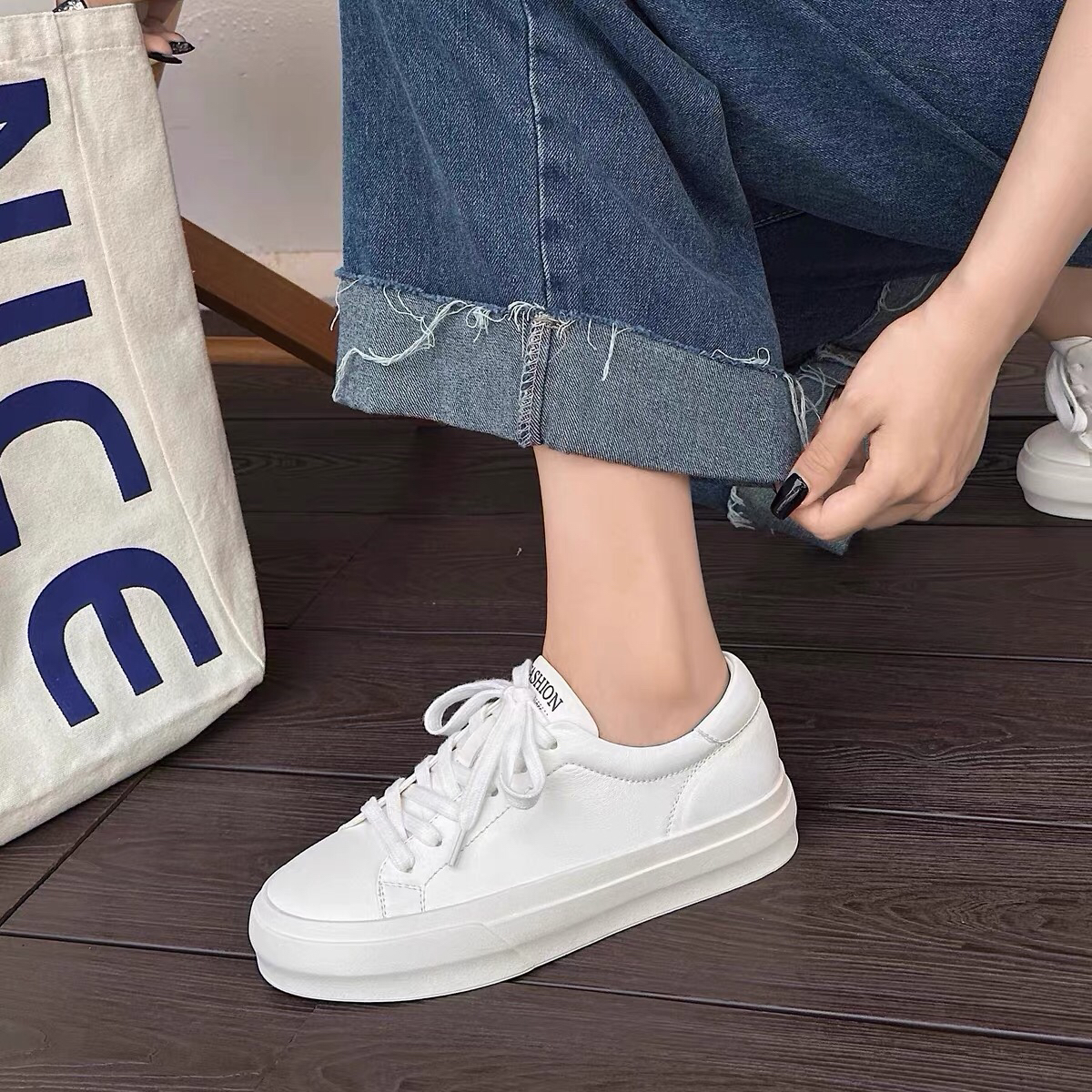 广州女鞋621头层牛皮真皮环保牛皮简单纯色基础款休闲系带小白鞋