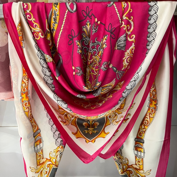 百分百印花桑蚕丝大方巾