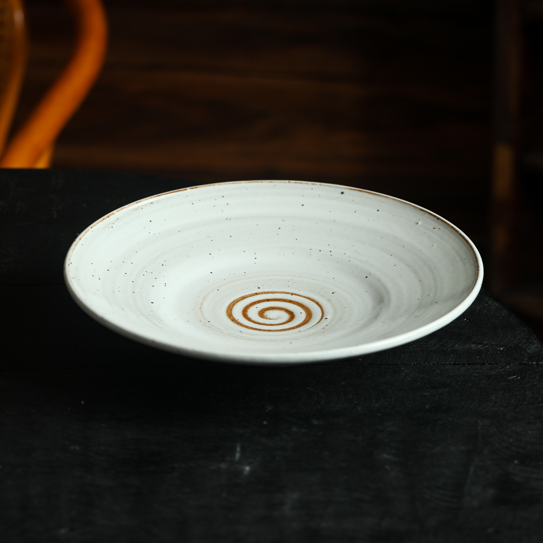 手刷纹陶泥9英寸斗笠盘