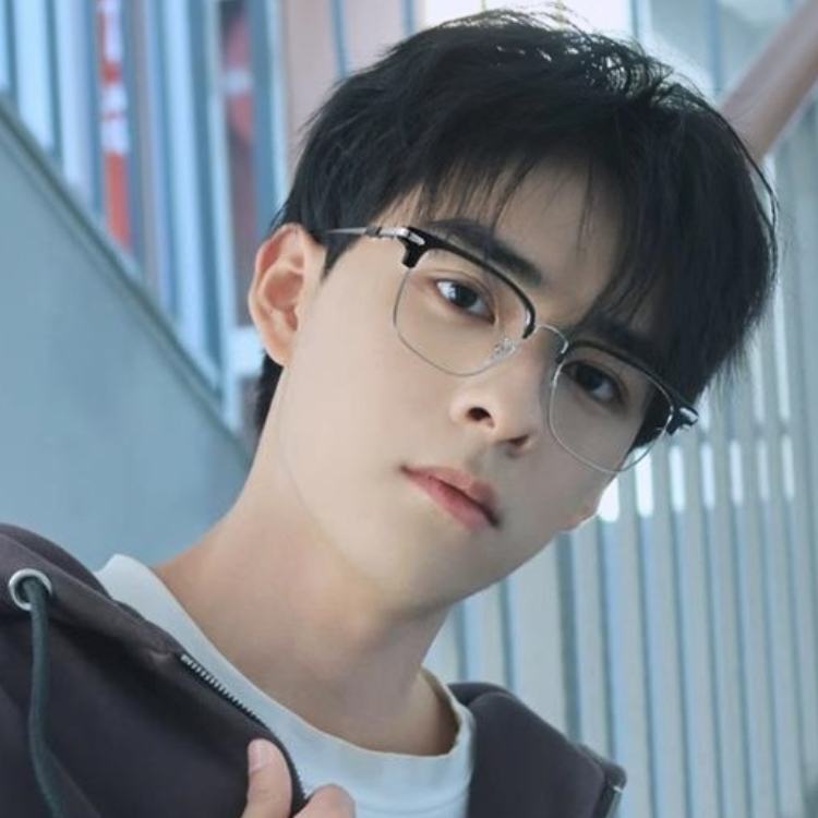 新款男女眉毛架商务高级感眼镜架金属近视眼镜框防蓝光痞帅可配镜