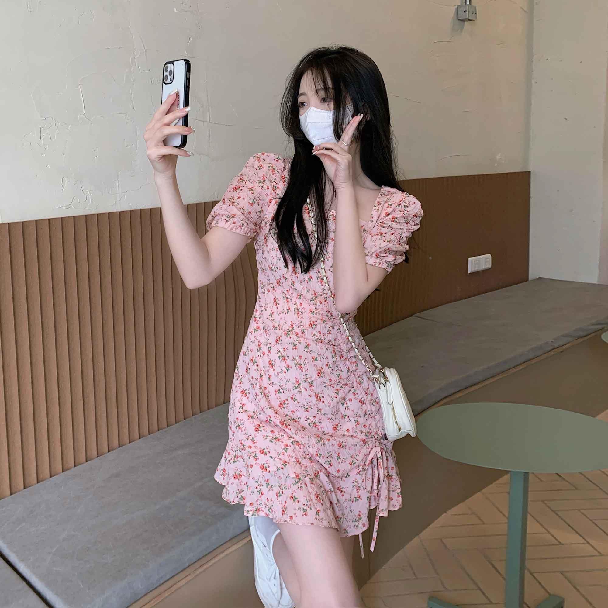 胖妹妹夏装新款2024洋气方领碎花连衣裙大码女装减龄时尚仙女裙潮