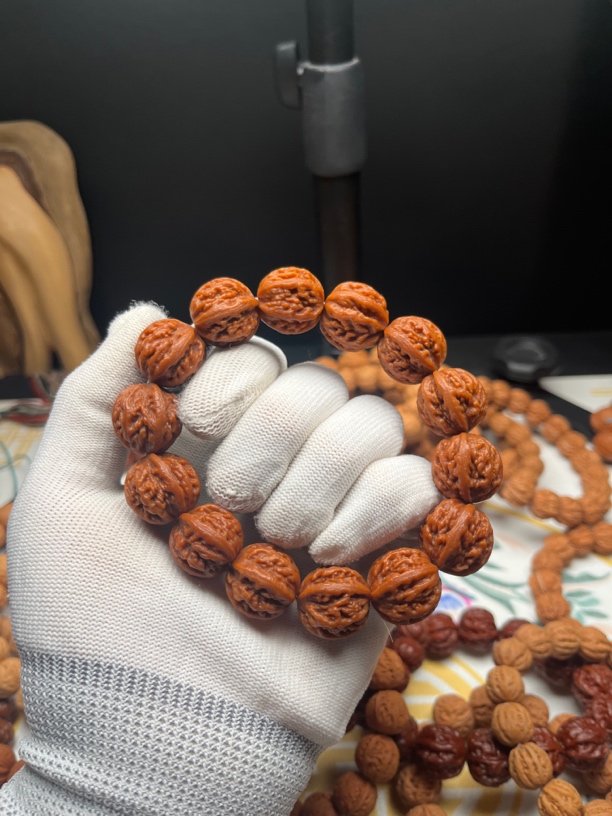 19八棱小核桃手串