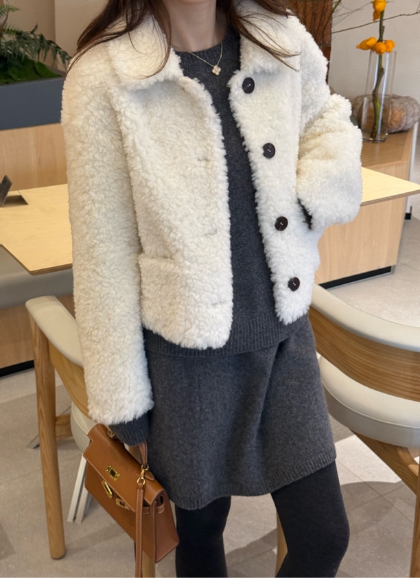 【山茶花】MEGANLE 复古慵懒翻领全羊毛皮毛一体毛绒外套2024554
