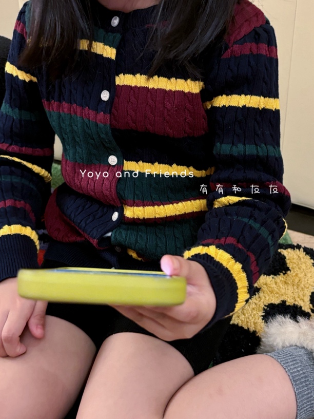 有有家·儿童高品质秋冬款英伦风彩色麻花条纹针织开衫毛衣外套251