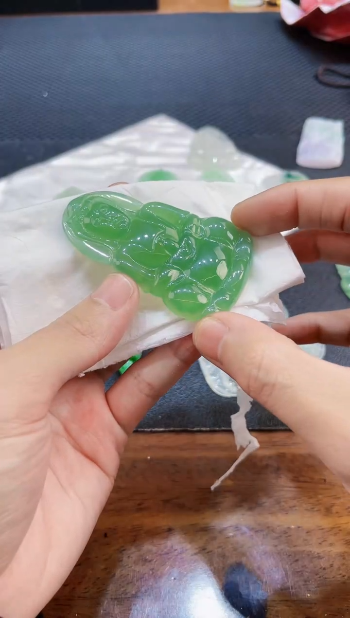 【闪购商品】翡翠吊坠未镶嵌1