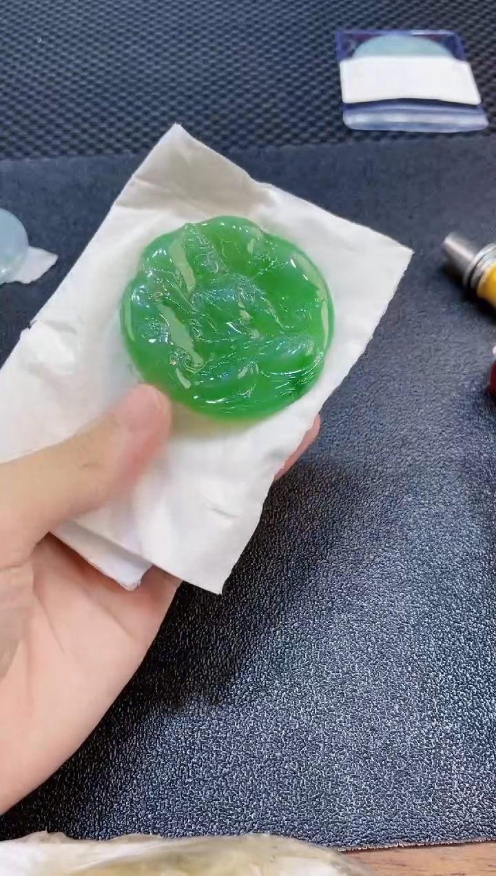 【闪购商品】翡翠吊坠未镶嵌1