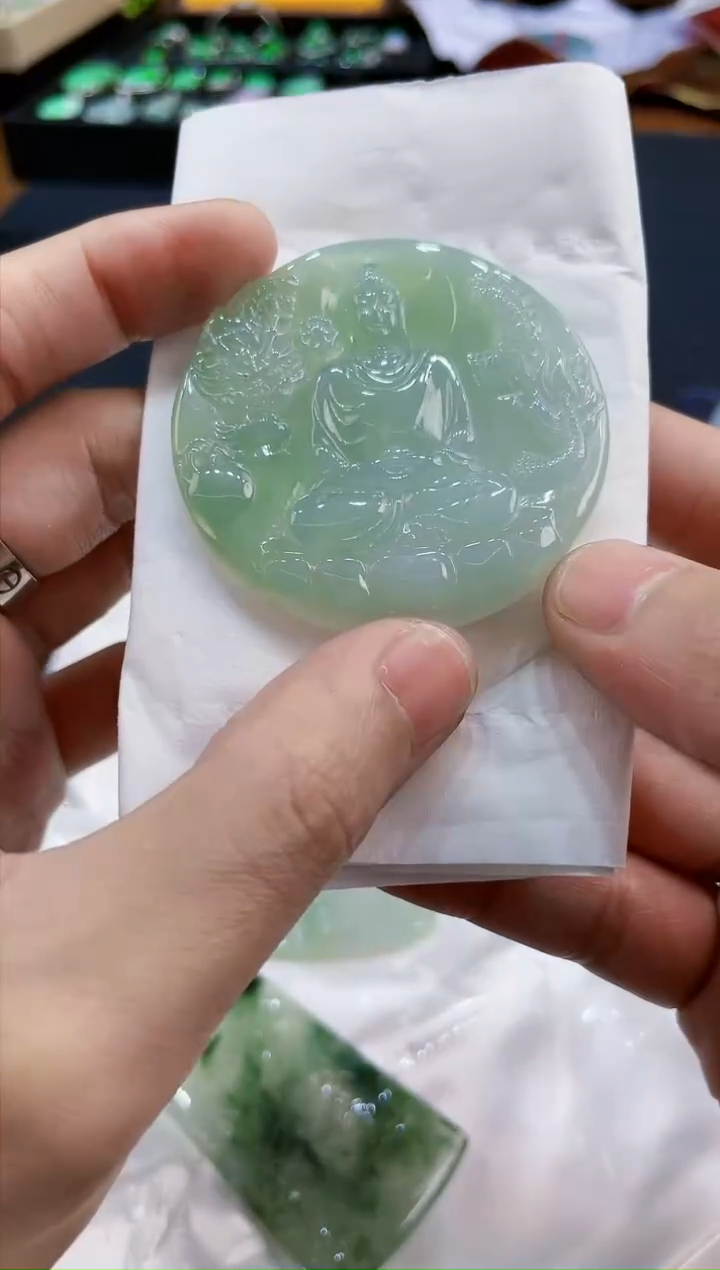 【闪购商品】翡翠吊坠未镶嵌1