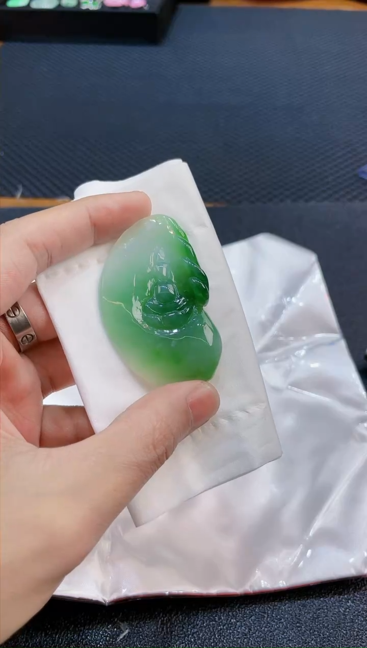 【闪购商品】翡翠吊坠未镶嵌1