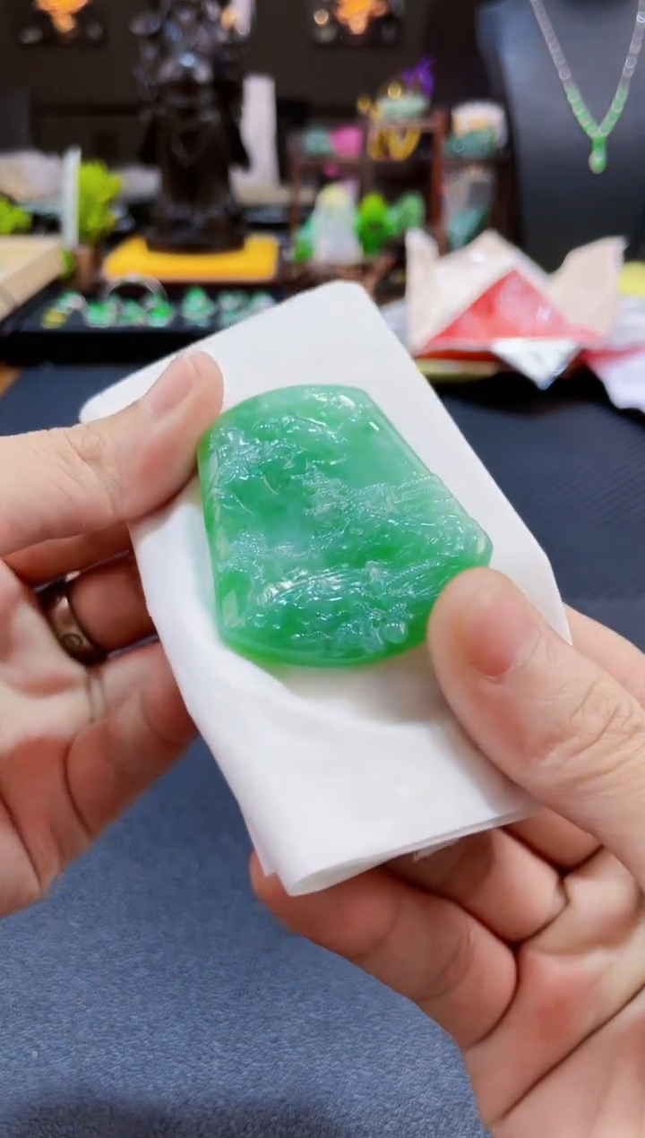 【闪购商品】翡翠吊坠未镶嵌1