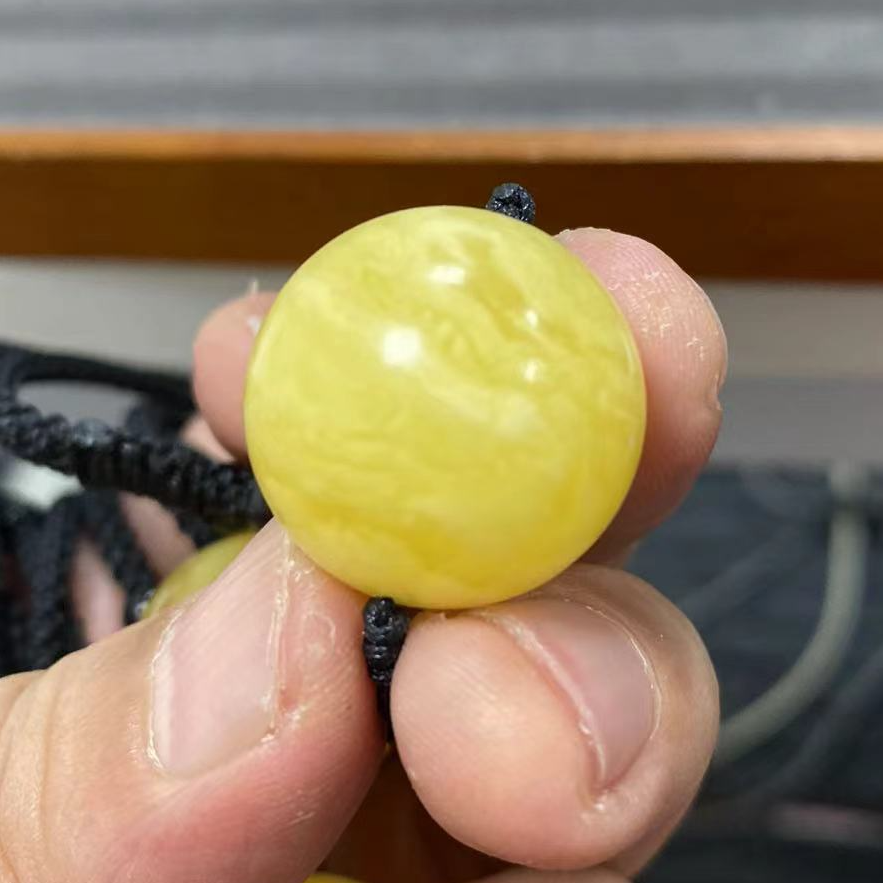 S5051原矿俄料蜜蜡圆珠锁骨链文玩配饰（带线绳）