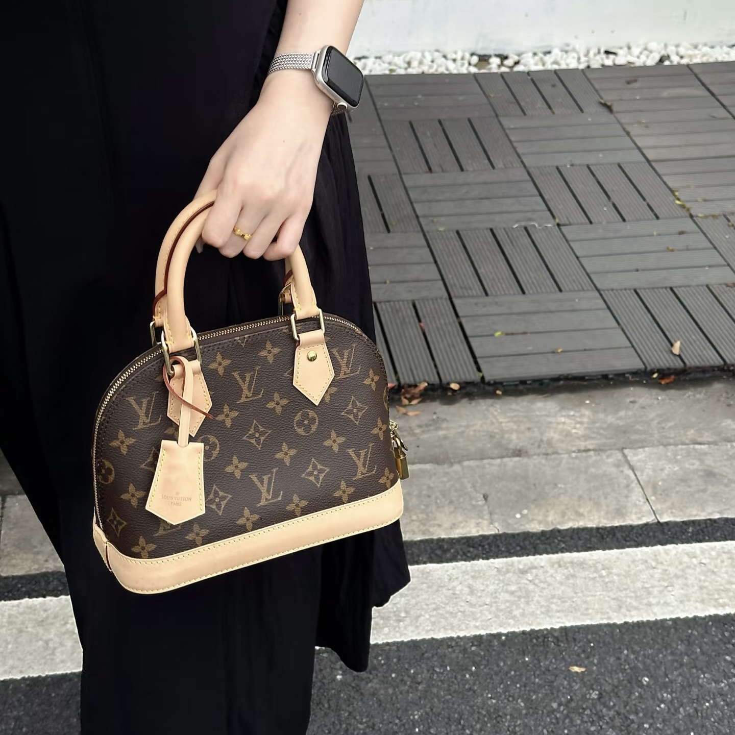 95新 LouisVuitton/路易威登 LV 贝壳bb斜挎包973052