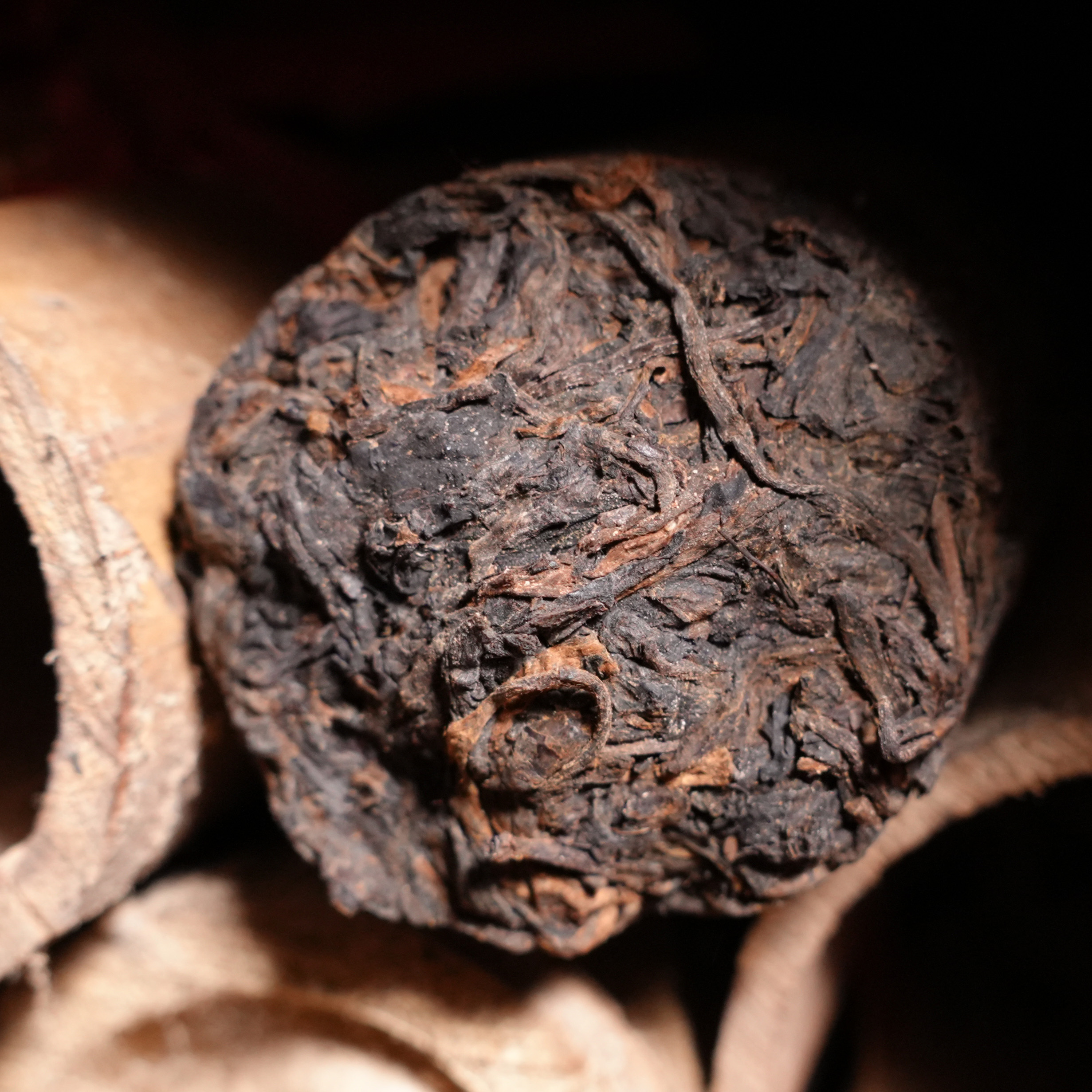 96#竹筒六堡茶 陈年老六堡茶  六通六堡茶