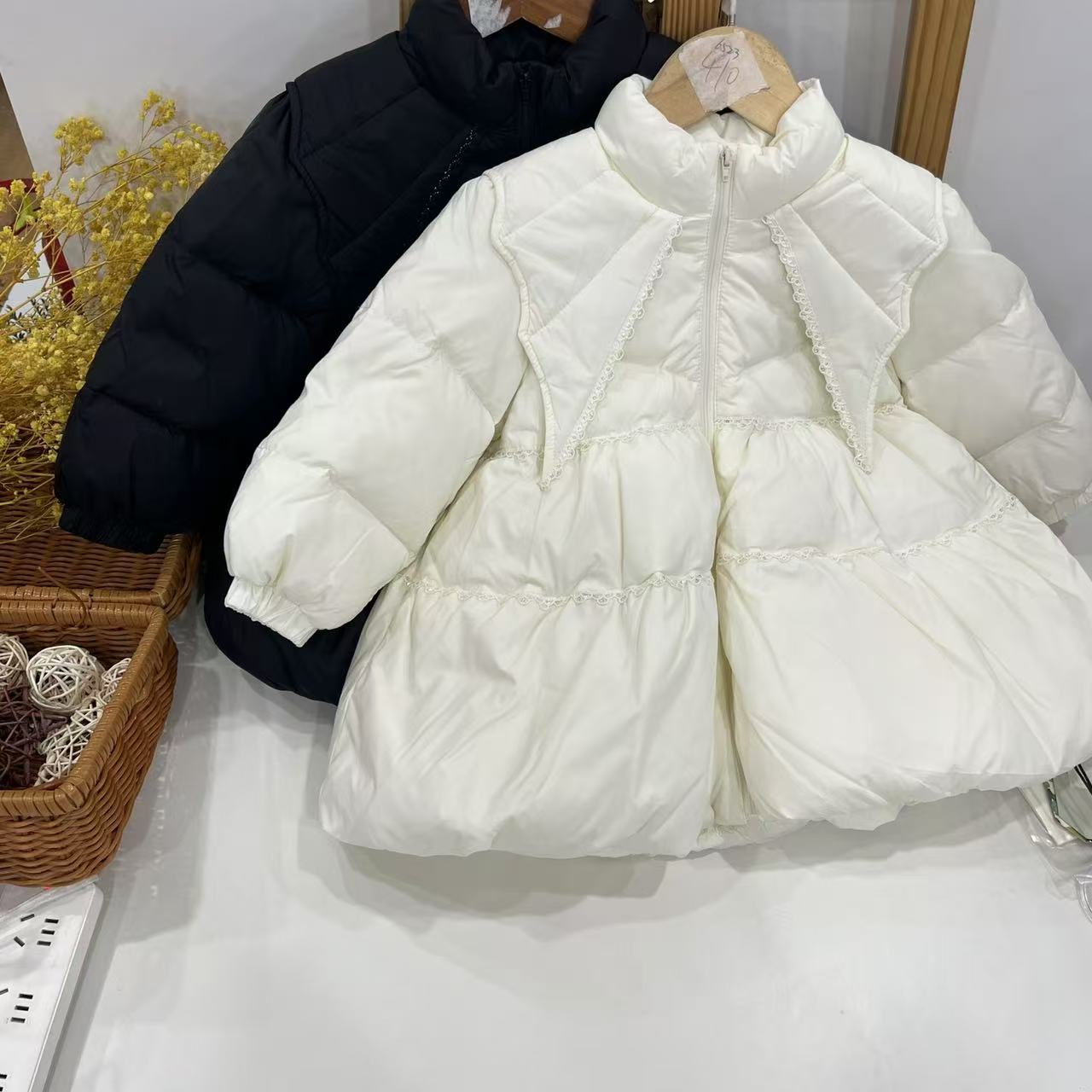 6806  冬季小童羽绒服  B