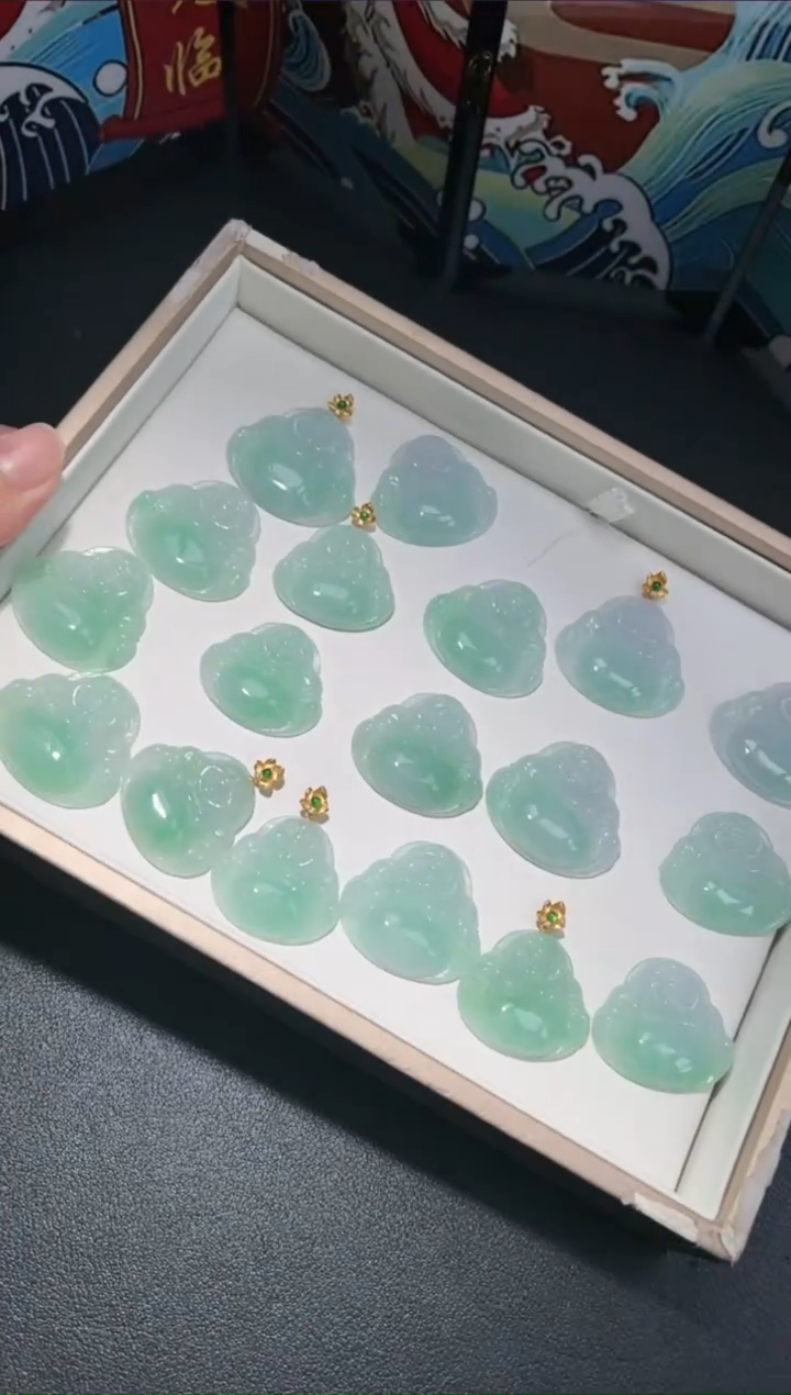 【闪购商品】翡翠吊坠18K金镶嵌多样性发一件，不赠链