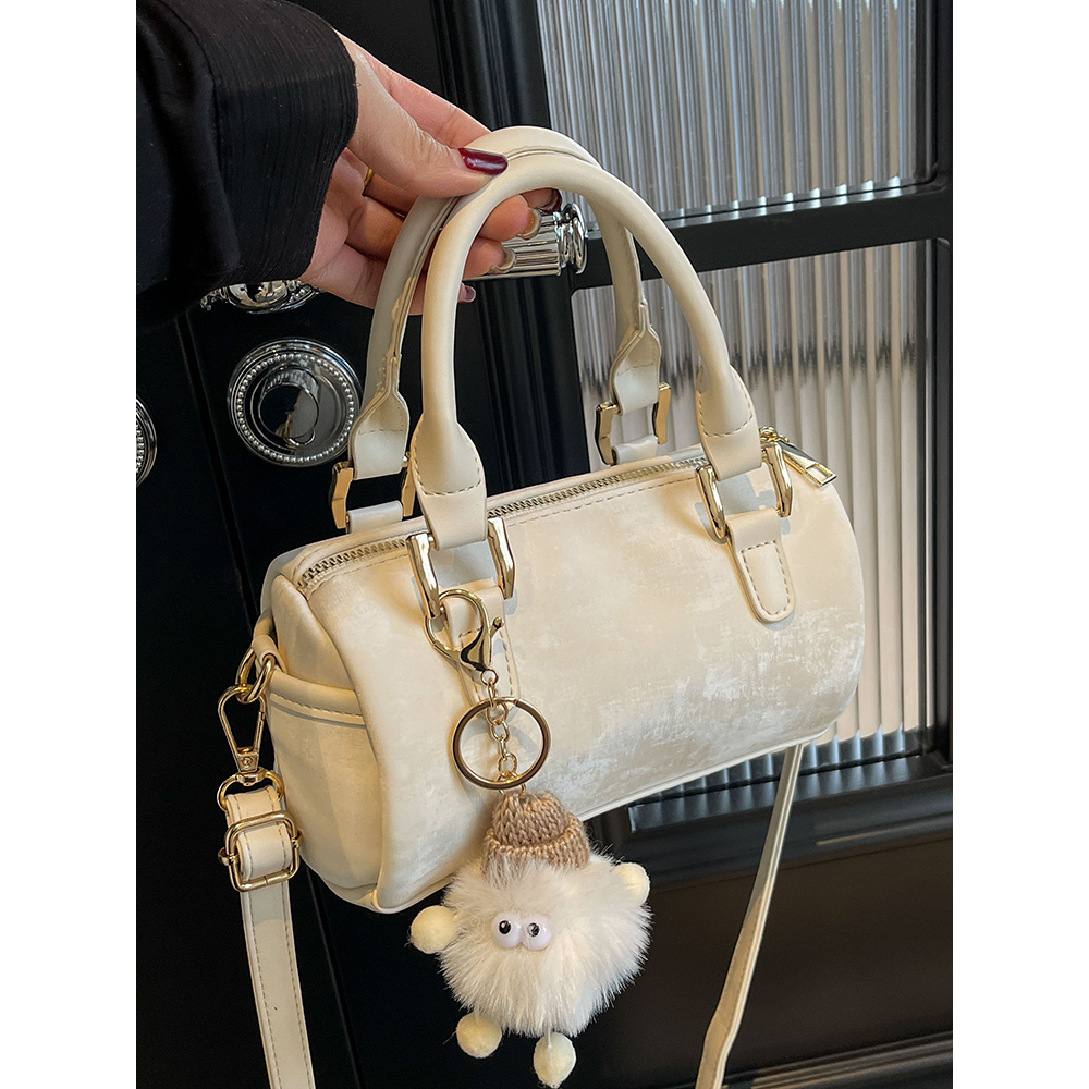 包包女2024新款高级质感小众春夏百搭单肩斜挎包手提波士顿枕头包