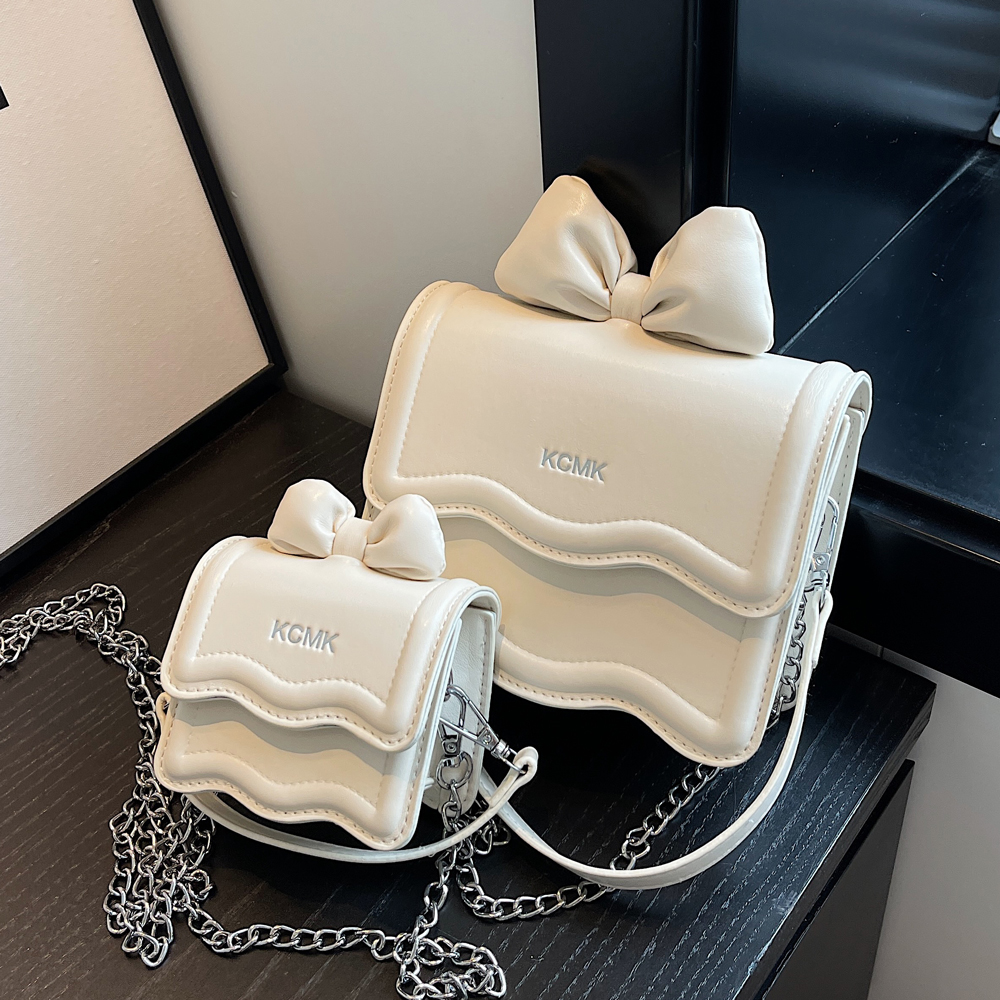 夏季时尚白色迷你包包女新款2024高级感小众斜挎包百搭链条小方包