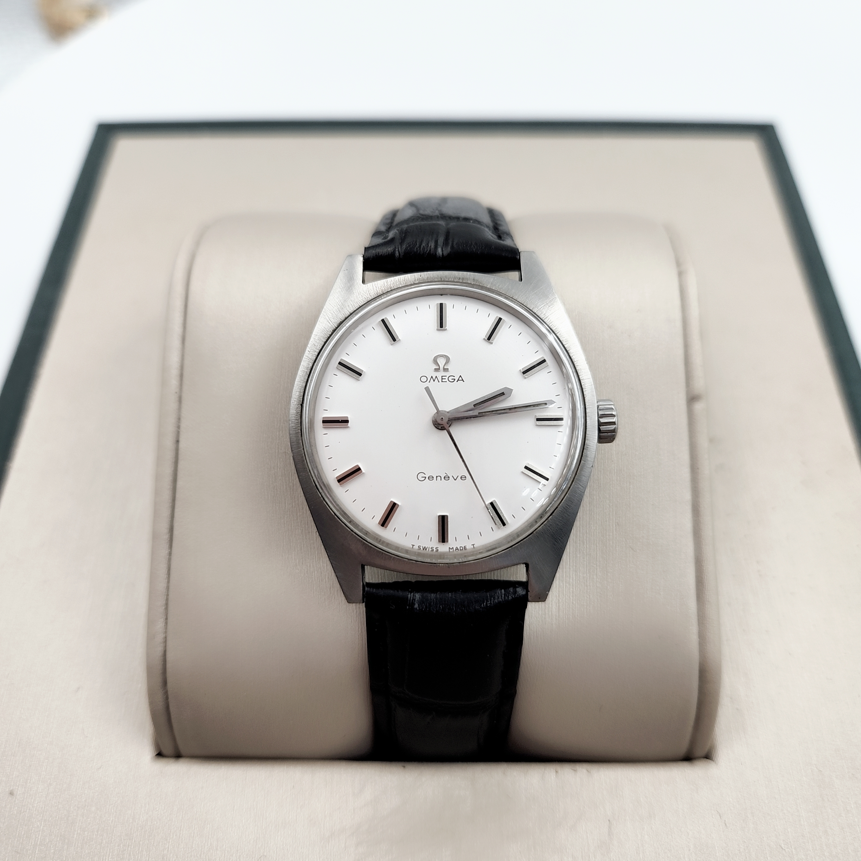 95新 Omega/欧米茄  手动机械腕表34mm/公价36999/jm1421