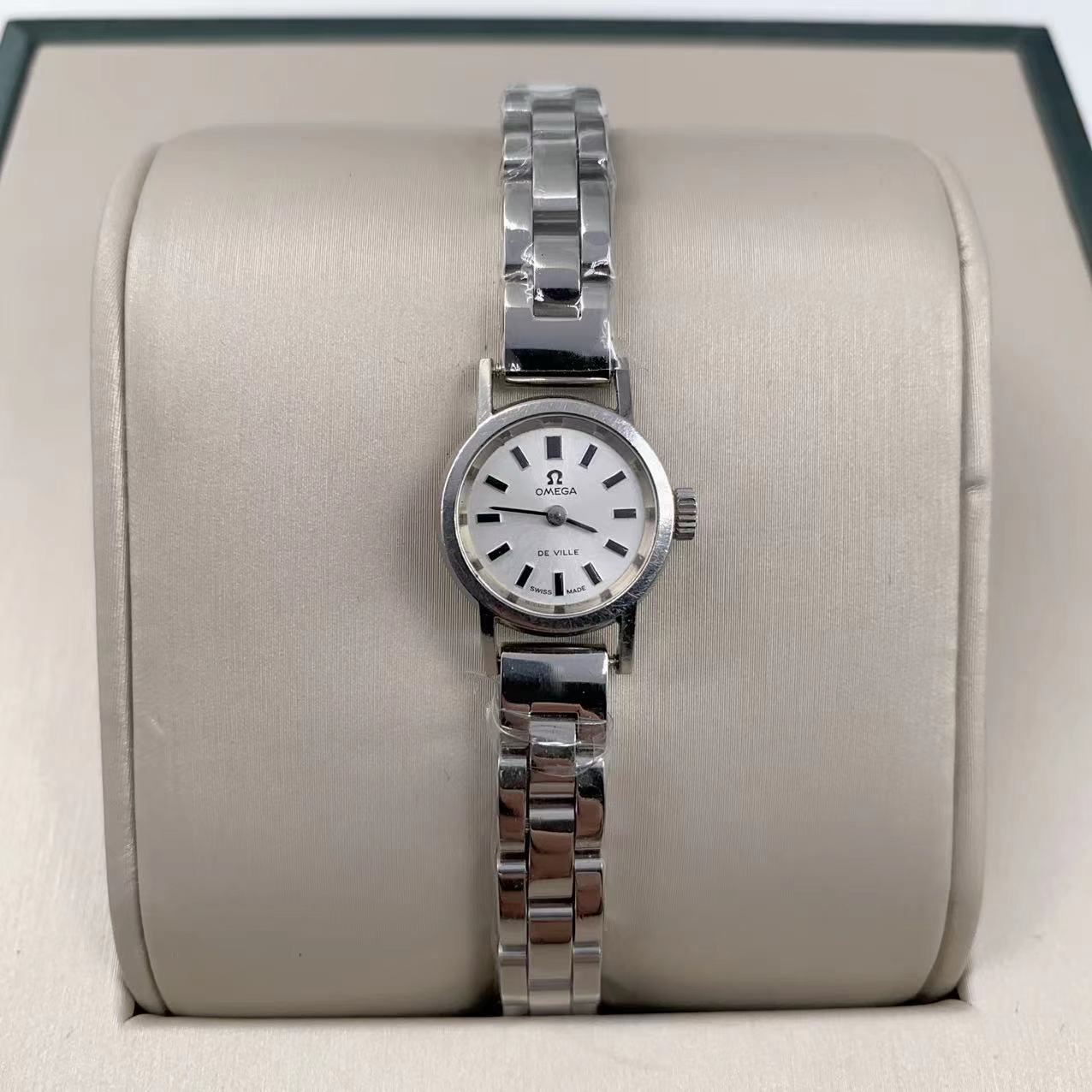 95新 Omega/欧米茄 手动机械腕表17.5mm/公价31999/WH4373