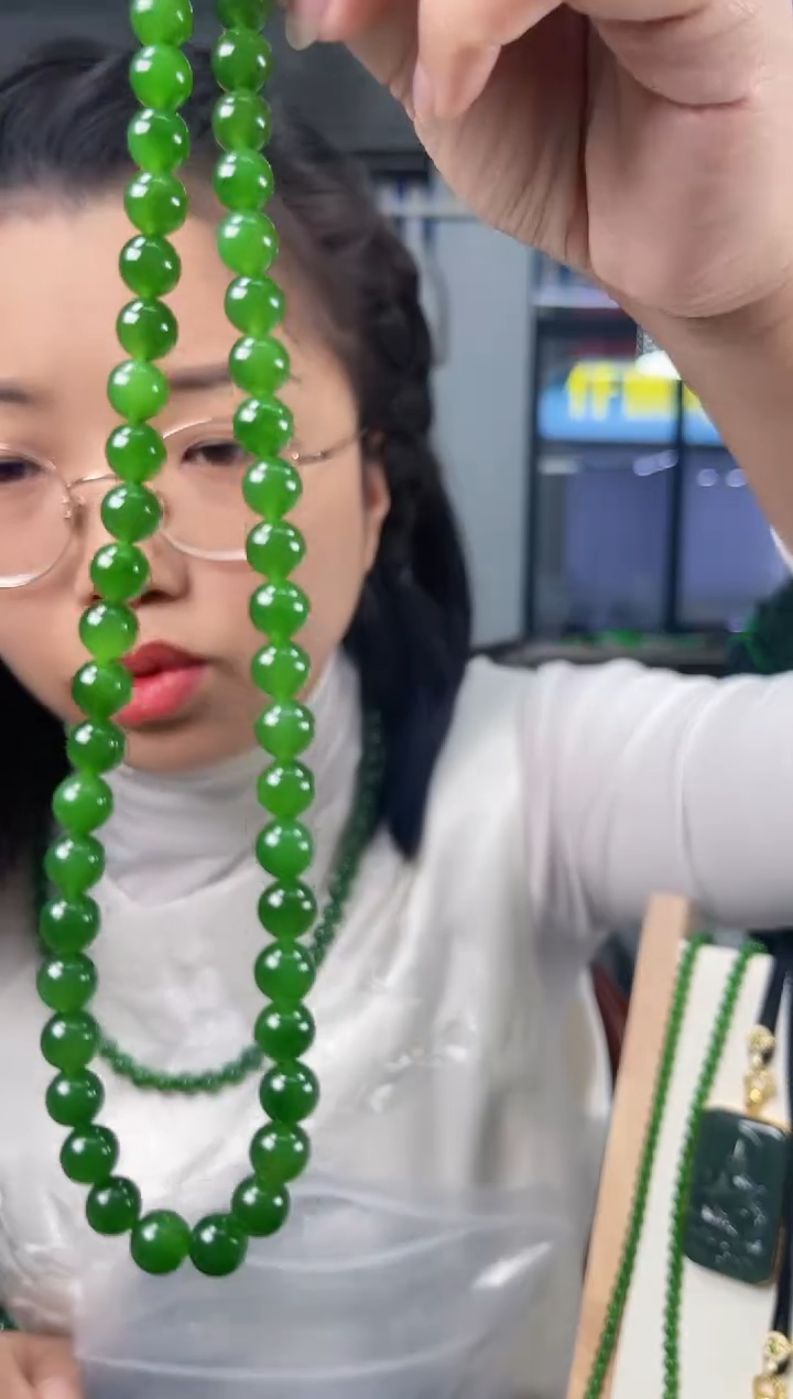 【闪购商品】和田玉妈妈链未镶嵌8mm色标阳绿无黑点老料