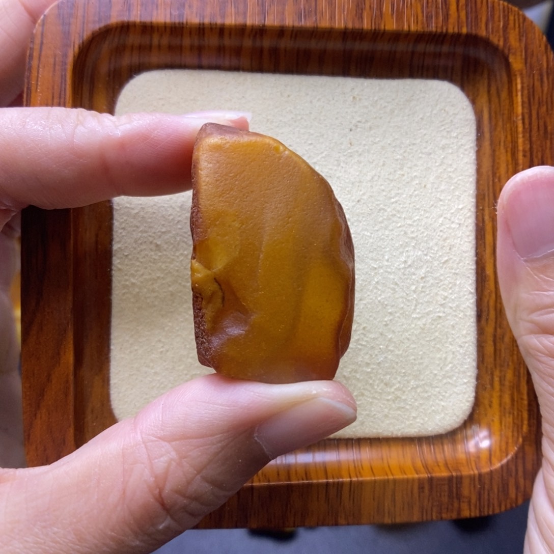 定制琥珀未镶嵌敏