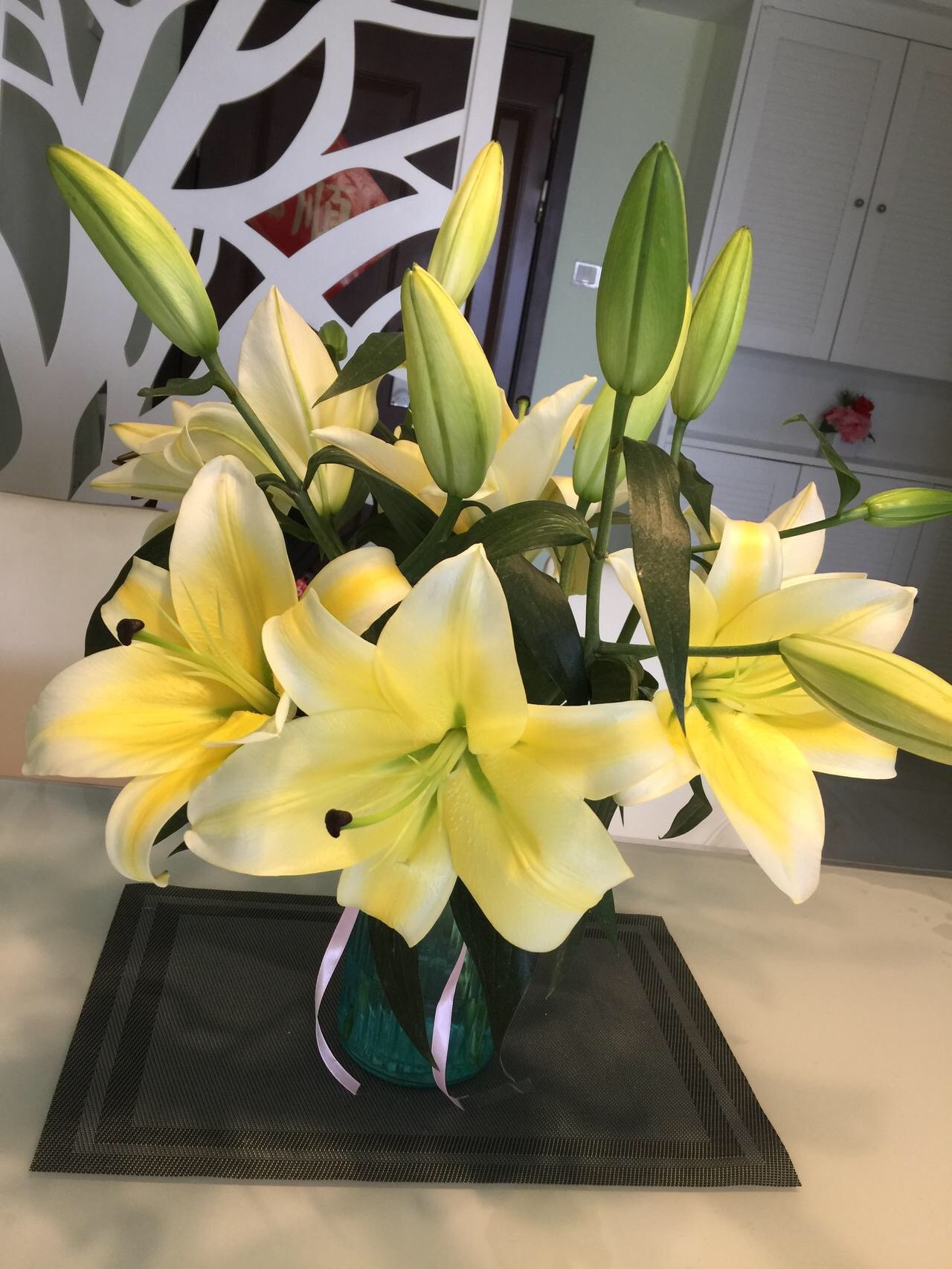 黄天霸百合一头   黄百合 云南基地鲜花  家养    水养