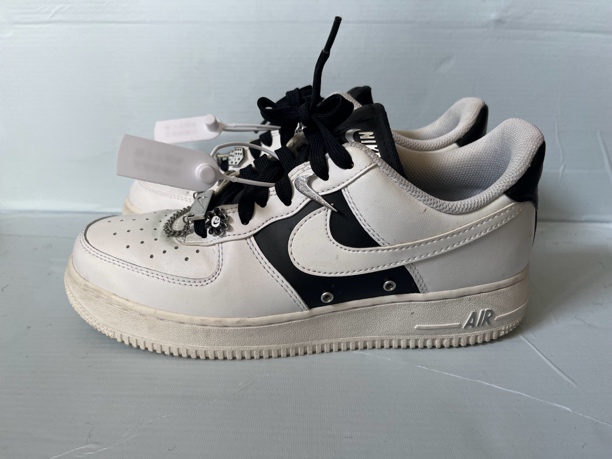 40.5码 耐克空军一号低帮板鞋 Nike af1 黑白 银扣 公价1099