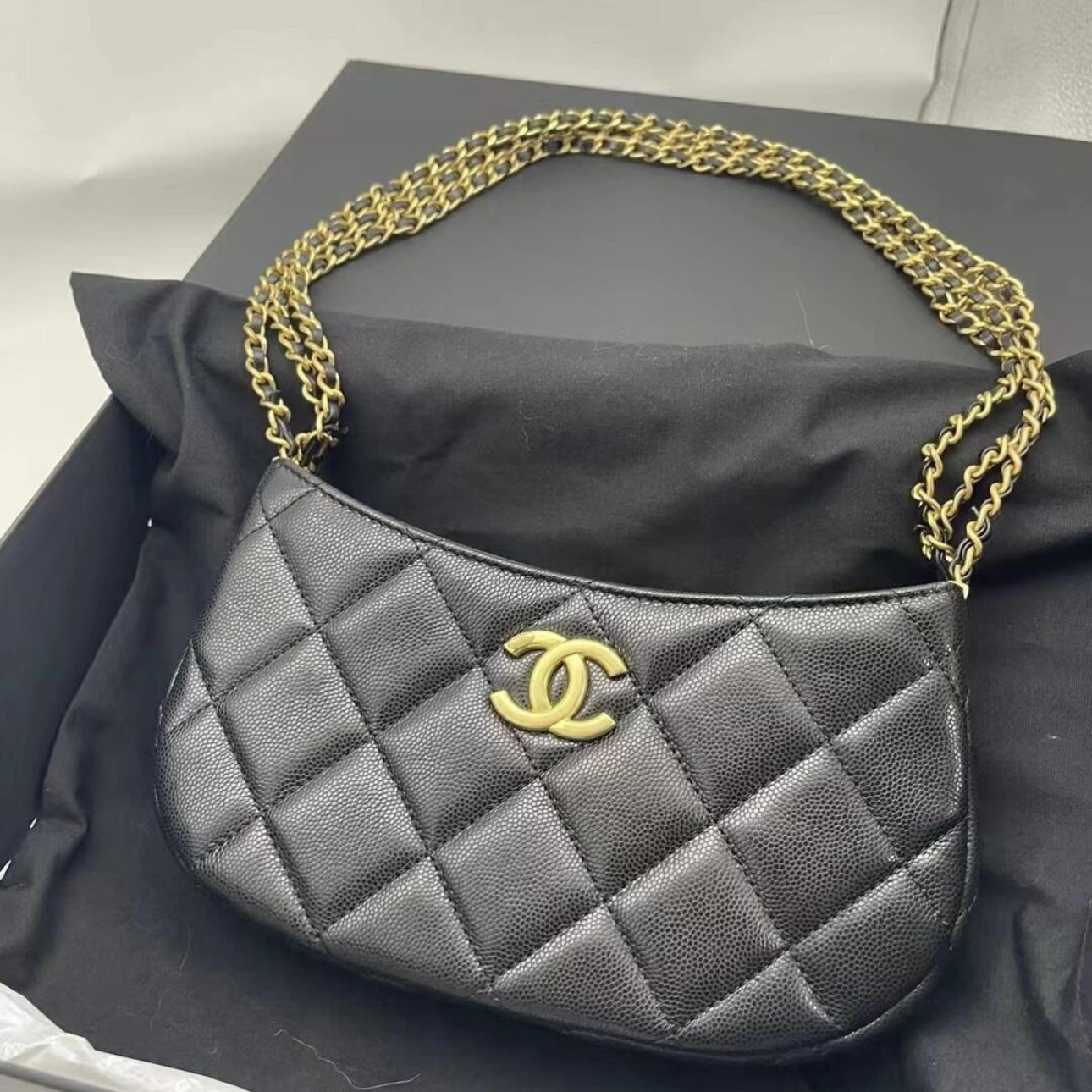全新未使用 Chanel/香奈儿 hobo 24c 鱼子酱牛 