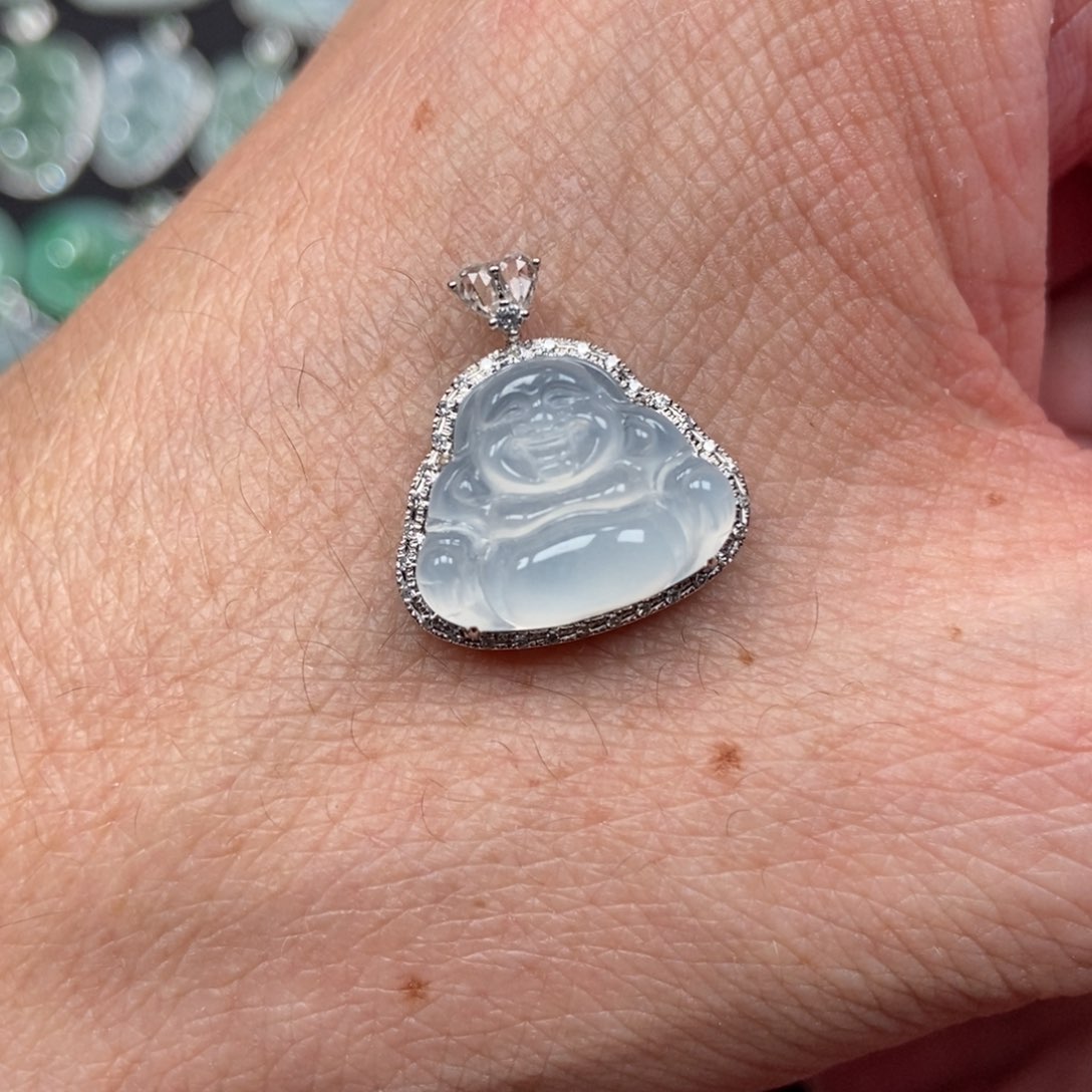翡翠颈饰18K金镶嵌佛