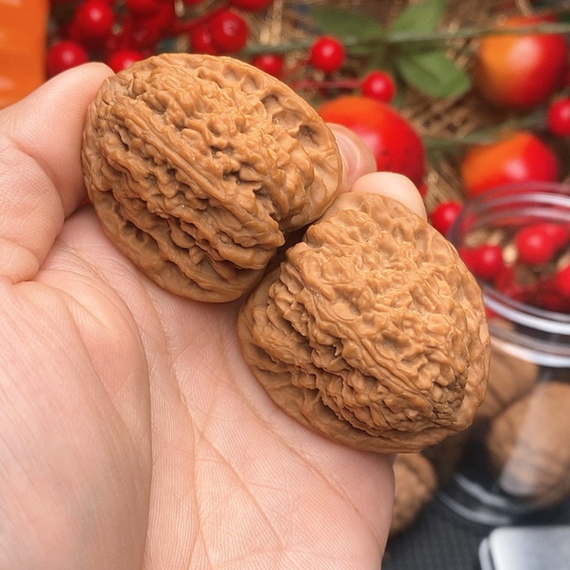 【闪购商品】文玩核桃吊坠你*谁