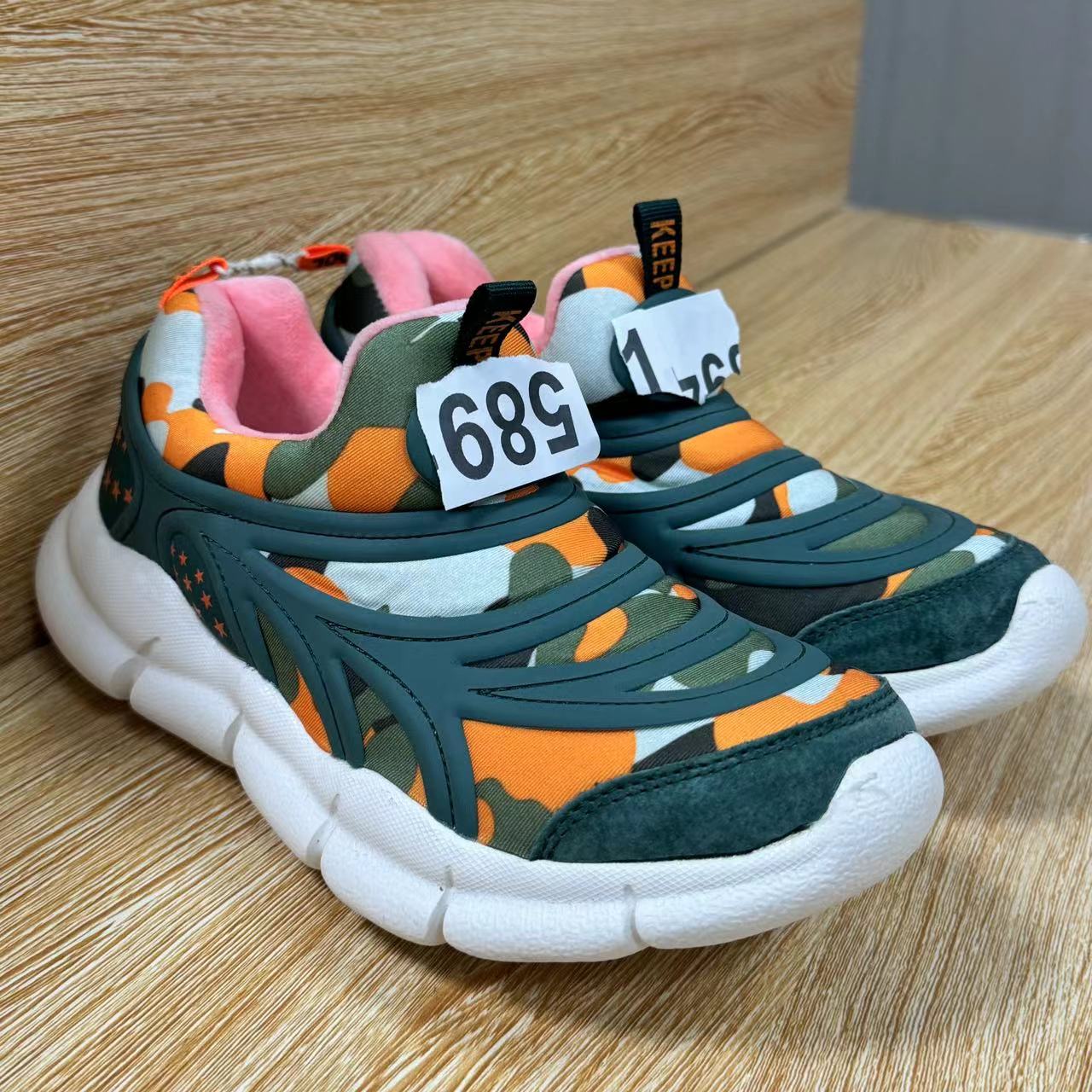 儿童冬季加绒舒适保暖毛毛虫运动鞋26-37码0143