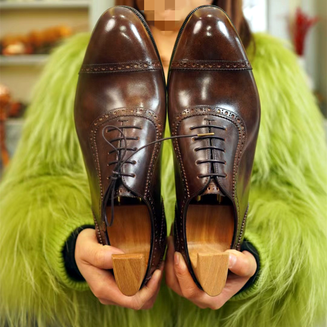 固伦手工定制男鞋三接头雕花圆头牛津款深咖色渐变擦色固特异皮底