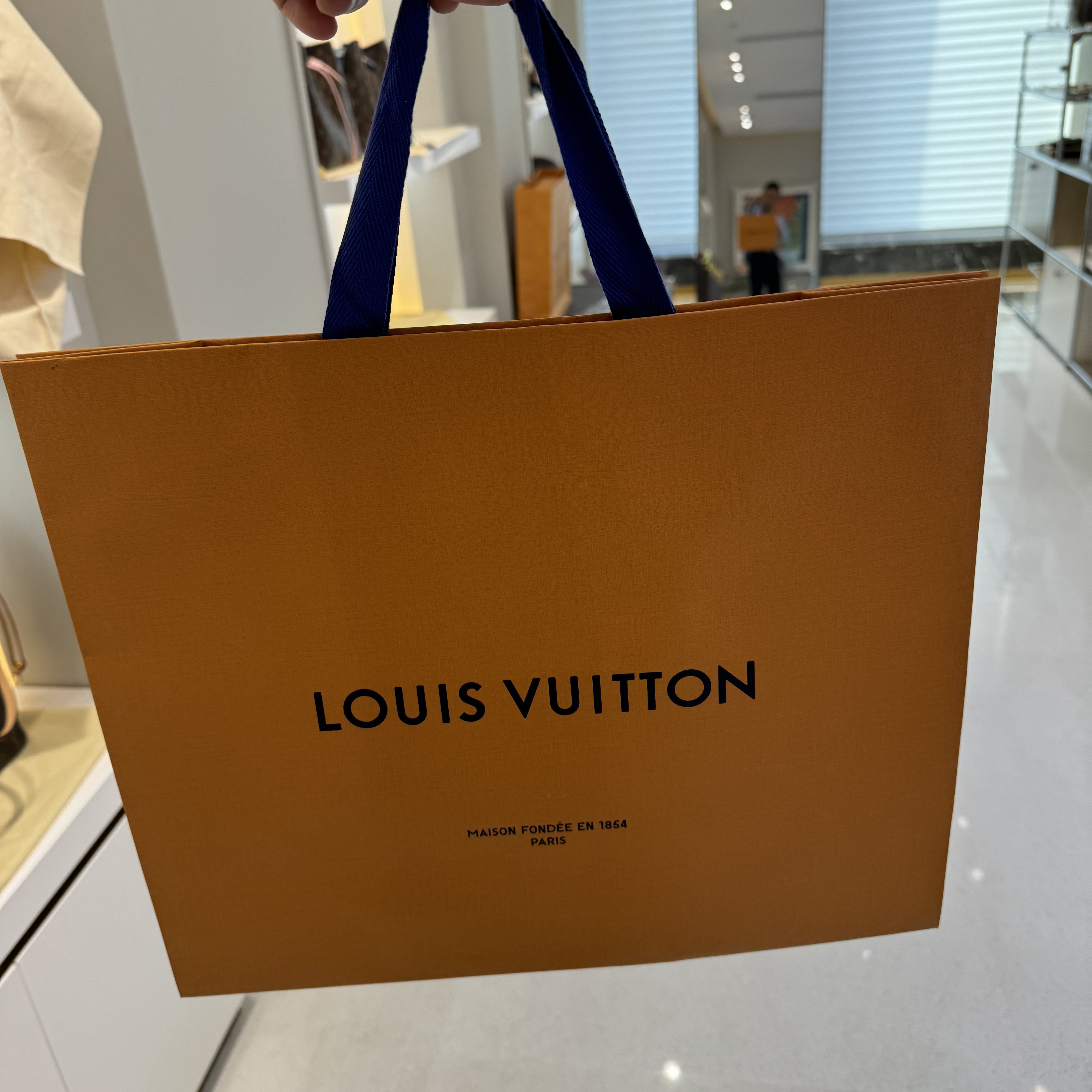 LV购物纸袋（正品）