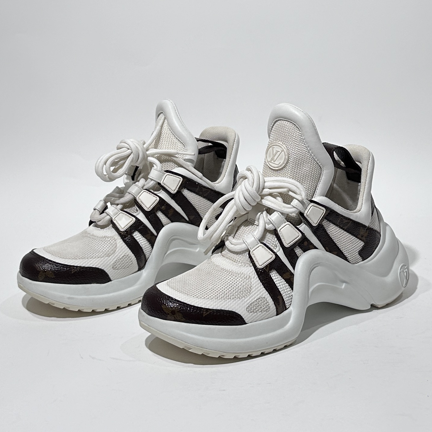 95新 LouisVuitton/路易威登 35码 白老花时尚拱桥老爹鞋/BX80160