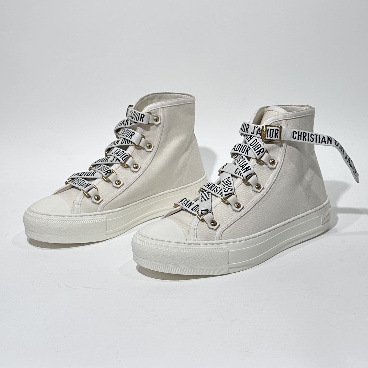 95新 DIOR/迪奥 37码/98新 白色时尚高帮帆布鞋/BX01467