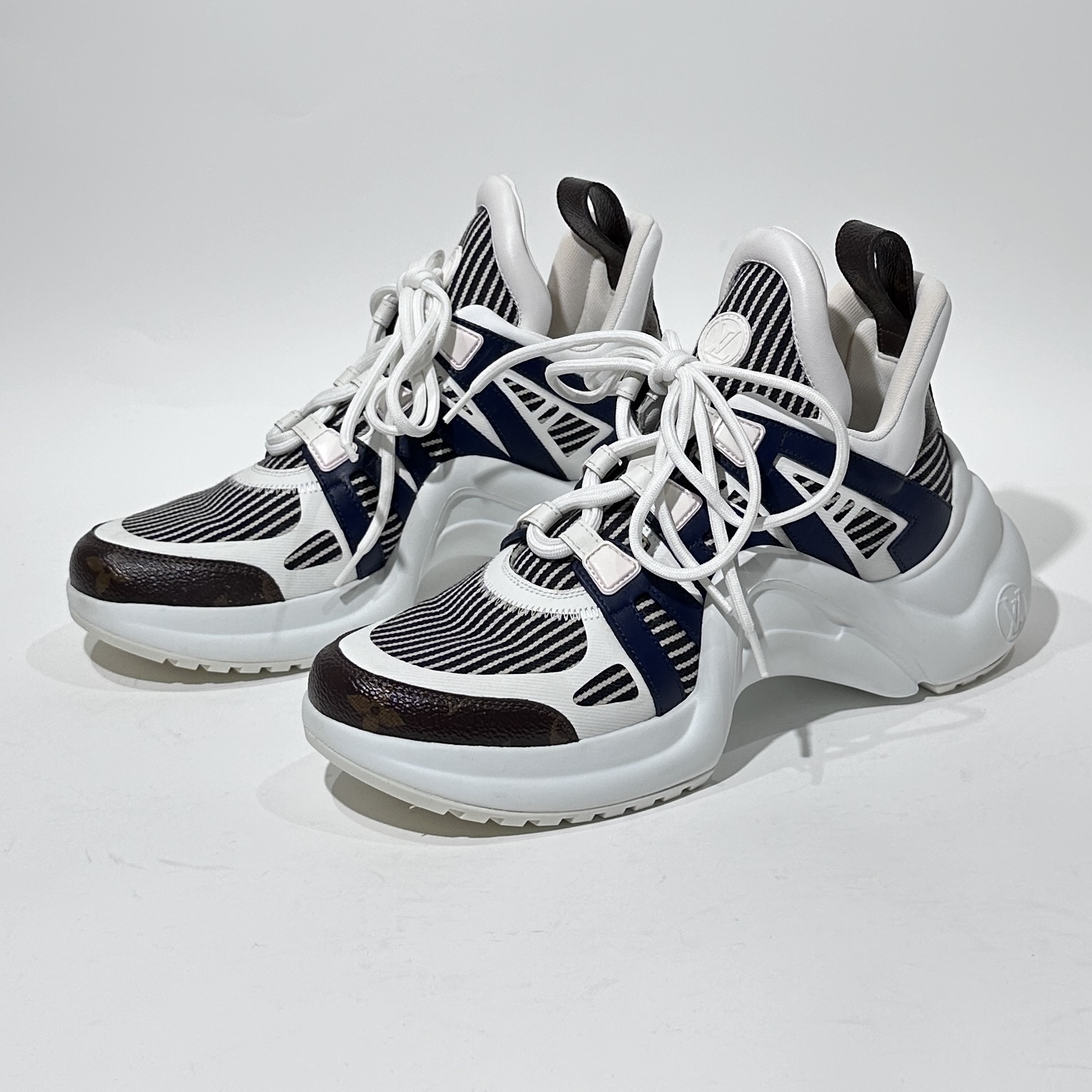 95新 LouisVuitton/路易威登 38.5码 白蓝条纹拱桥老爹鞋/BX01516