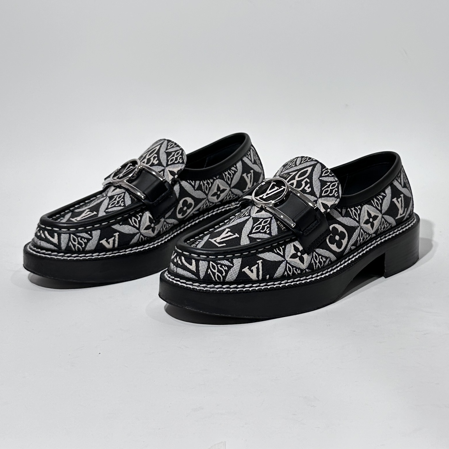 95新 LouisVuitton/路易威登 36码 1854款 时尚乐福鞋/BX01331