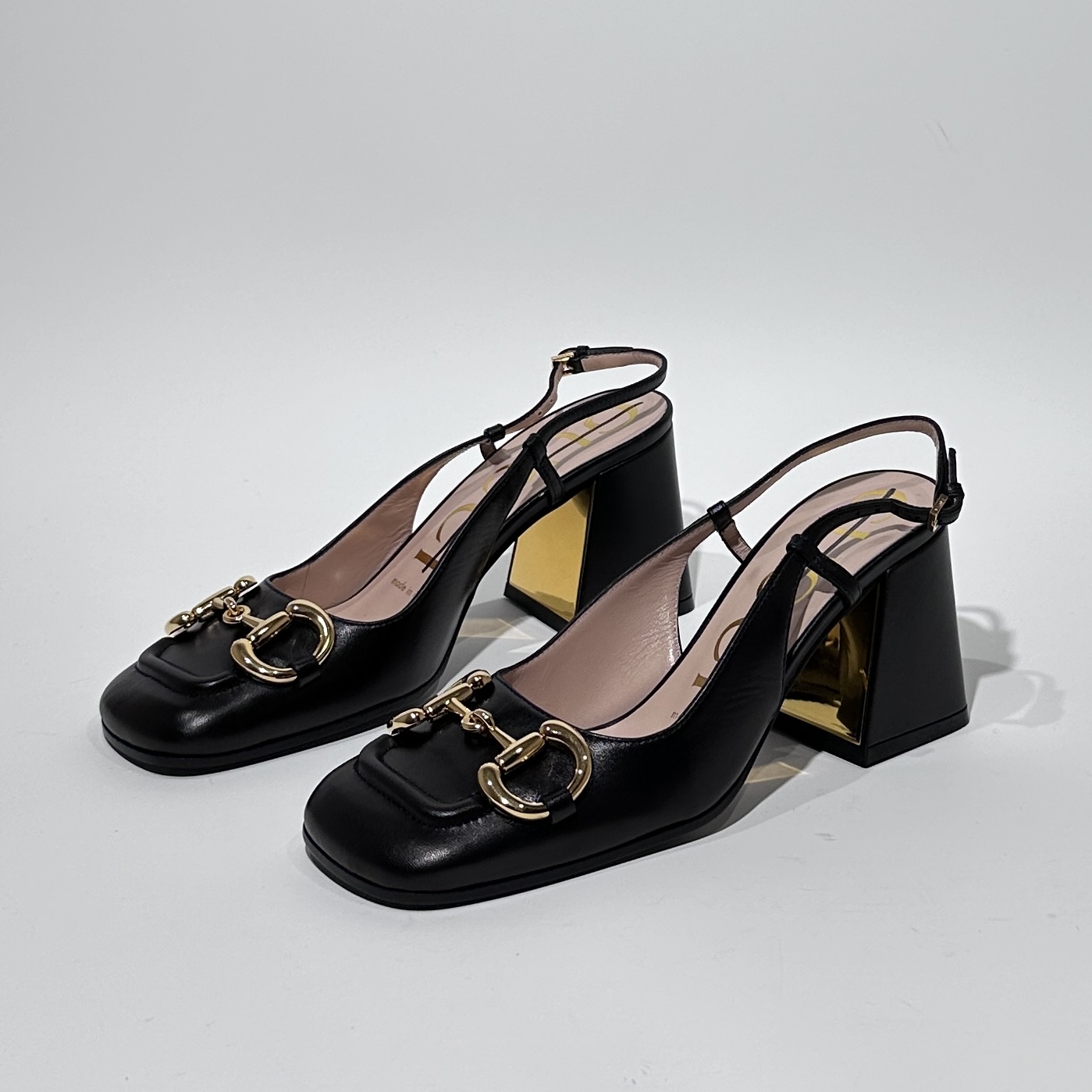 全新未使用 GUCCI/古驰 35码  黑色时尚马衔扣高跟凉鞋/BX1020