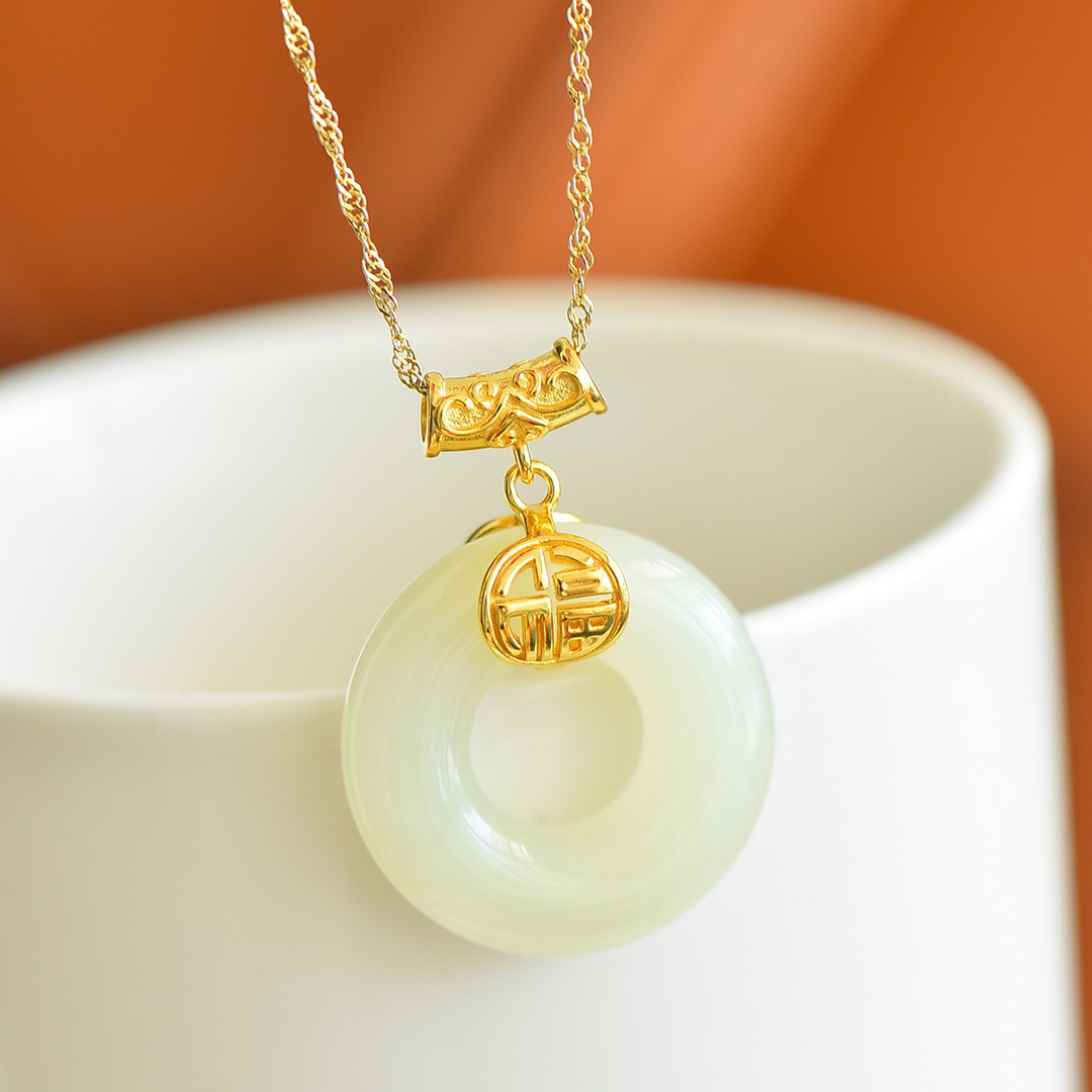 S925银镶嵌天然和田玉福气满满平安环吊坠5798不含链