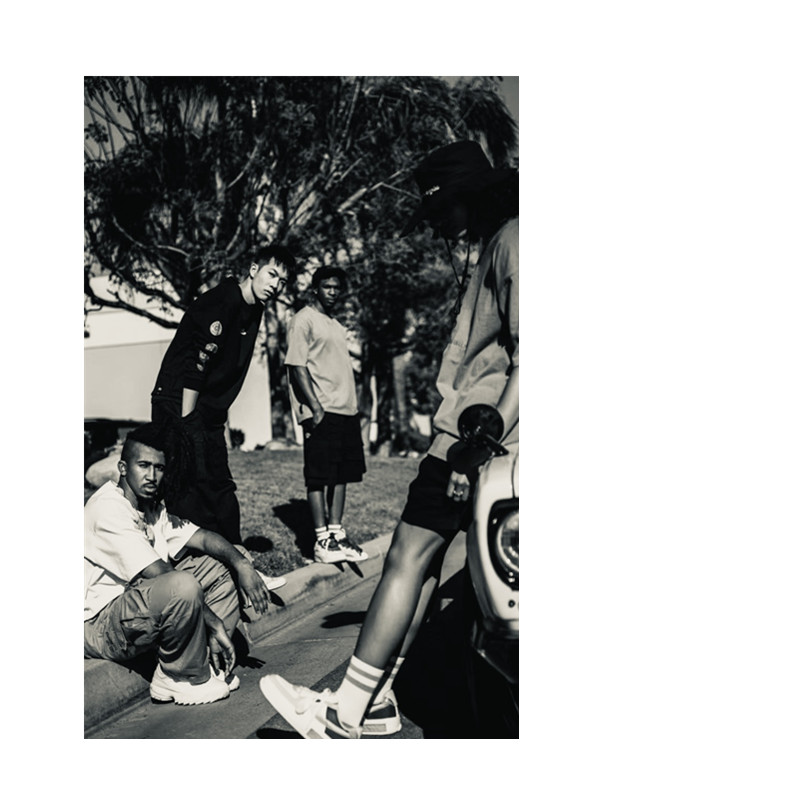 户外轻量化防泼水压胶软壳冲锋裤四面弹力速干松紧腰运动休闲裤