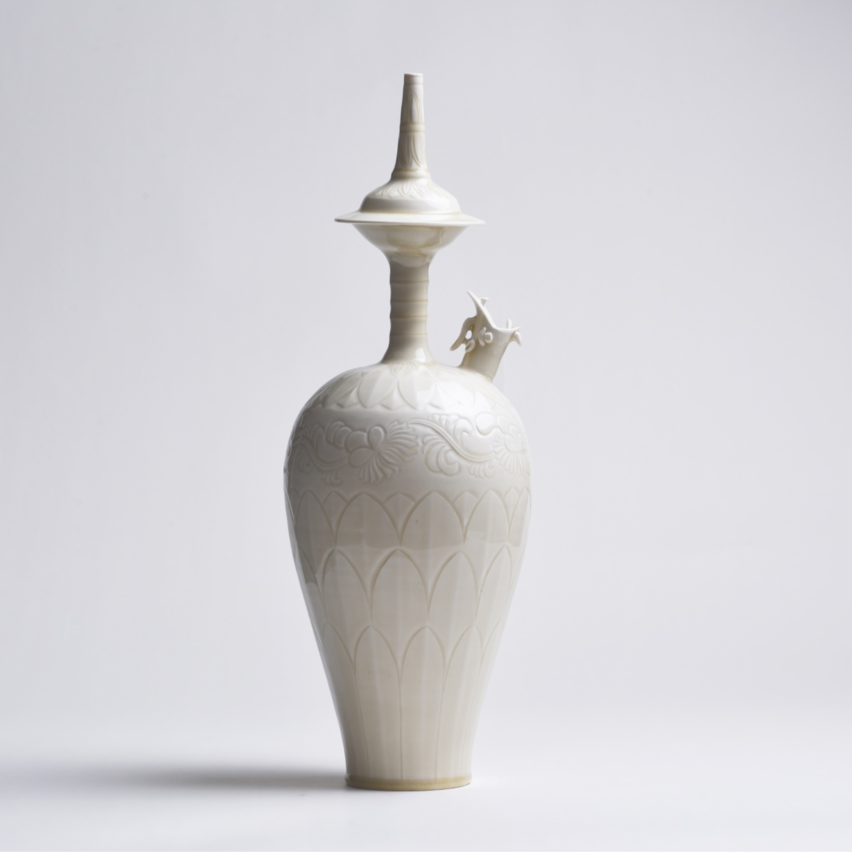 定窑定瓷仿古手工龙首净瓶摆件