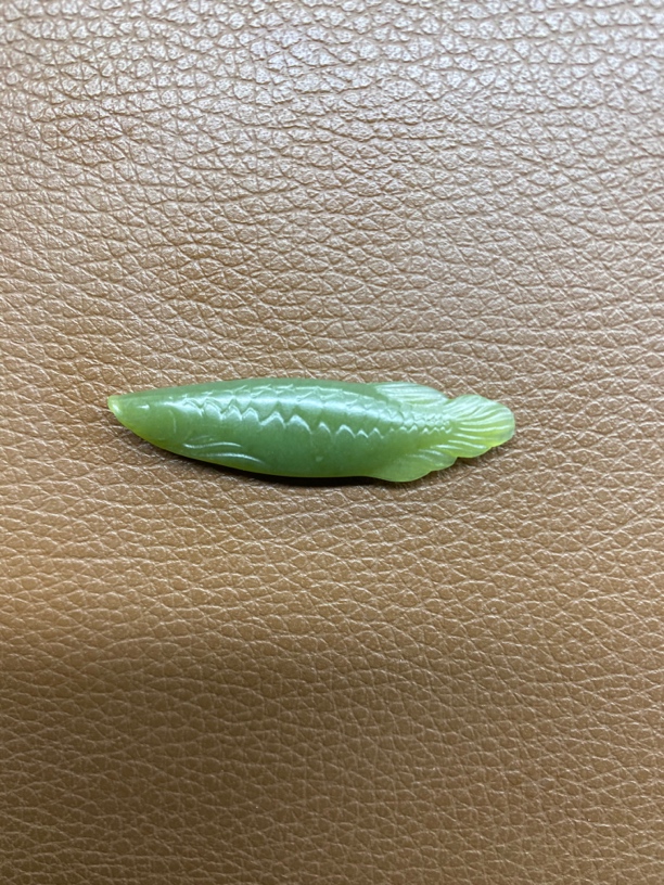 手工雕刻金龙鱼，