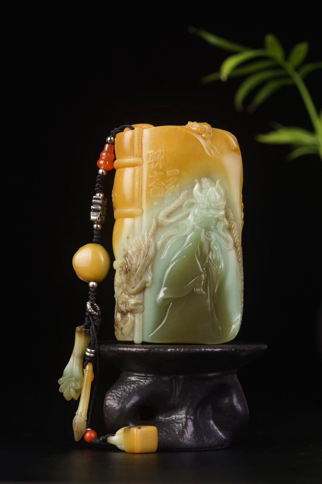 段树林。河磨玉。手把件