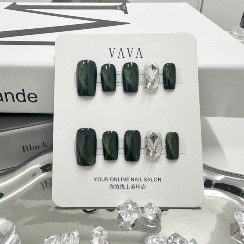 《灵感》手工定制穿戴甲裸色墨绿猫眼黑酷闪钻美甲少女冰透百搭8748