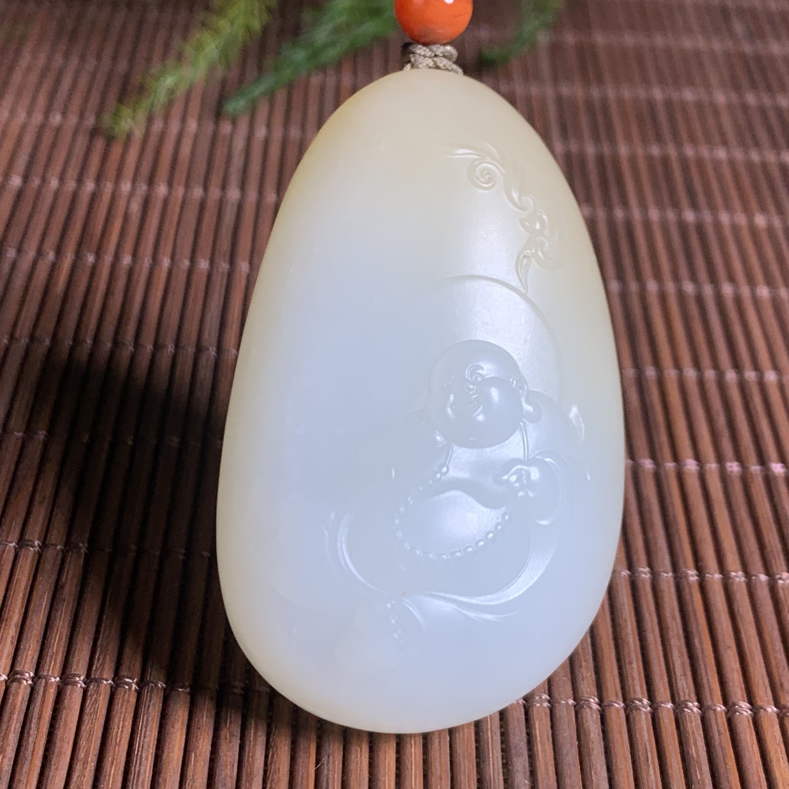 精美和田玉弥勒佛，糖白分明，精工雕刻，油性十足，造型饱满，脂粉足，